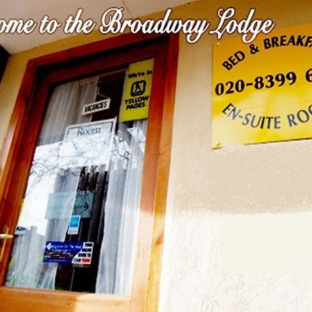 Broadway Lodge Bed And Breakfast Surbiton Экстерьер фото